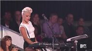 Blow Me (One Last Kiss) (MTV VMA 2012)