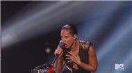 Girl On Fire (MTV VMA 2012)